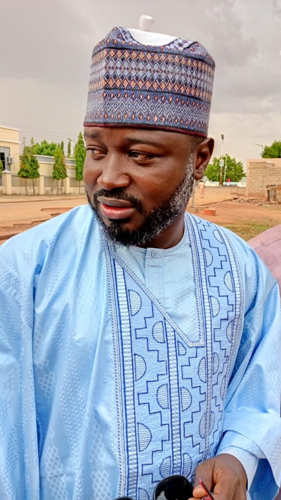 APC Chieftain Barau Gwarzo congratulates Muhammad Hamisu on Newsprint Online Media’s success